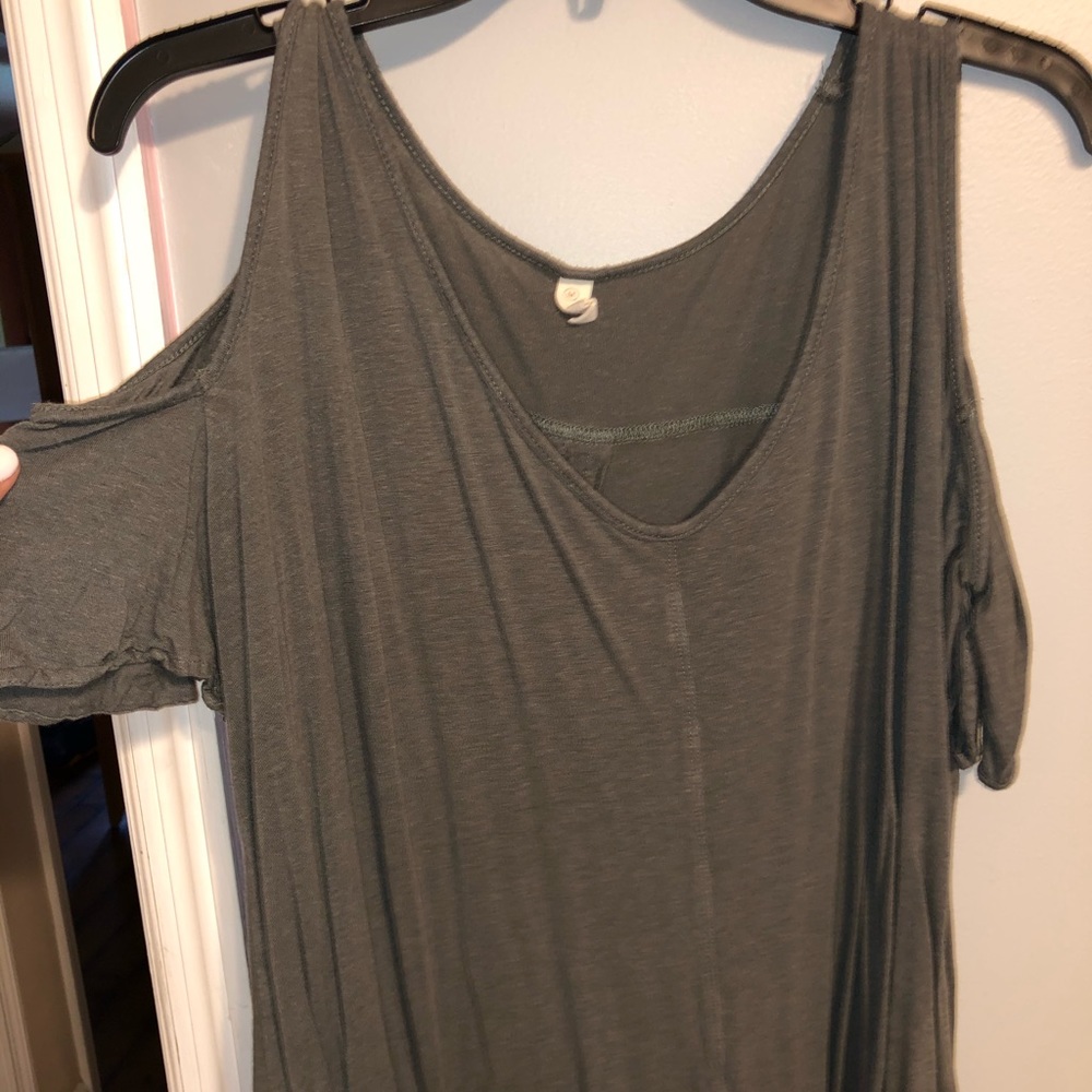 🔜GORGEOUS OFF THE SHOULDER TOP🔚
